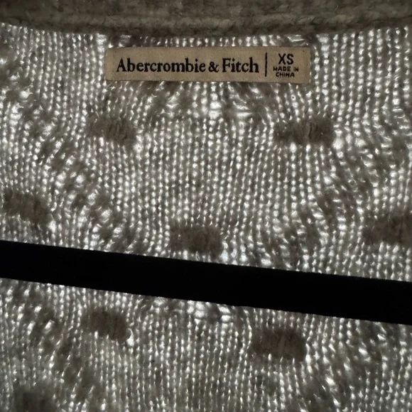 Abercrombie & Fitch grey  V-Neck Sweater - Picture 3 of 3